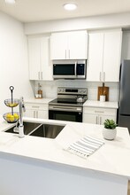 7713-174A 174 Ave NW in Edmonton, AB - Building Photo - Building Photo