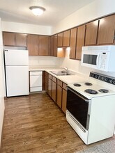 Candleridge Apartments of Indianola in Indianola, IA - Foto de edificio - Building Photo
