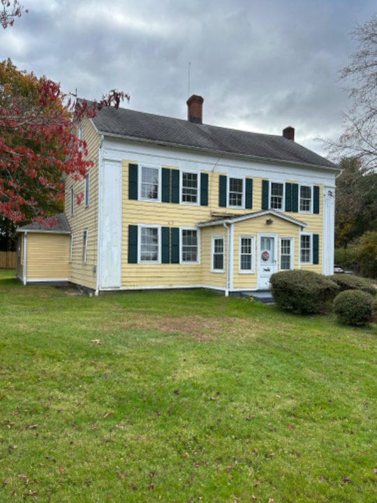 10 Church Ln-Unit -2 in East Lyme, CT - Building Photo