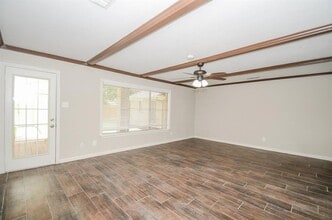 6014 Lattimer Dr in Houston, TX - Building Photo - Building Photo