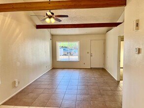 953 W Emelita Cir in Mesa, AZ - Building Photo - Building Photo