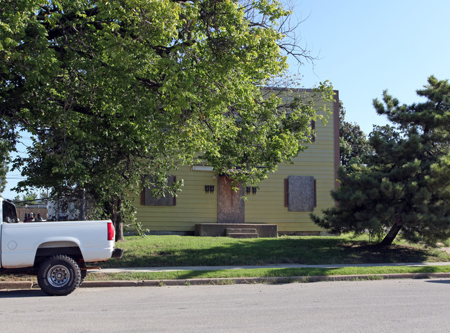 1321 E 2nd St in Tulsa, OK - Foto de edificio - Building Photo