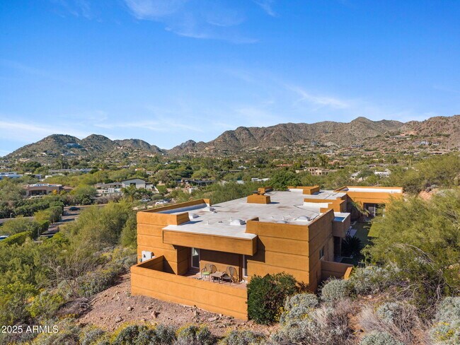 4820 E Cottontail Run Rd in Paradise Valley, AZ - Building Photo - Building Photo