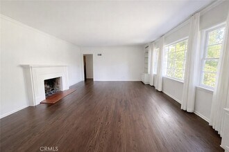 18 Woodland Ln in Arcadia, CA - Foto de edificio - Building Photo