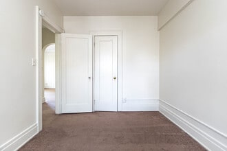 502 University Apartments in Syracuse, NY - Foto de edificio - Interior Photo