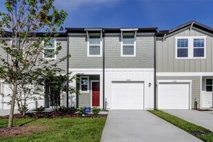 11925 Sylvia St in Dade City, FL - Building Photo