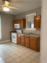 906 N Kansas Expy in Springfield, MO - Building Photo - Building Photo