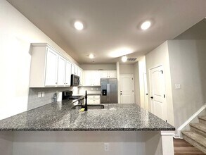 3429 Glenn Hope Wy in Matthews, NC - Building Photo - Building Photo