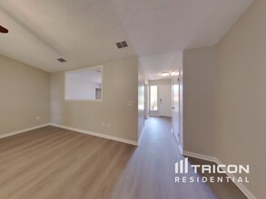 570 Constitution Dr in Orange Park, FL - Building Photo - Building Photo