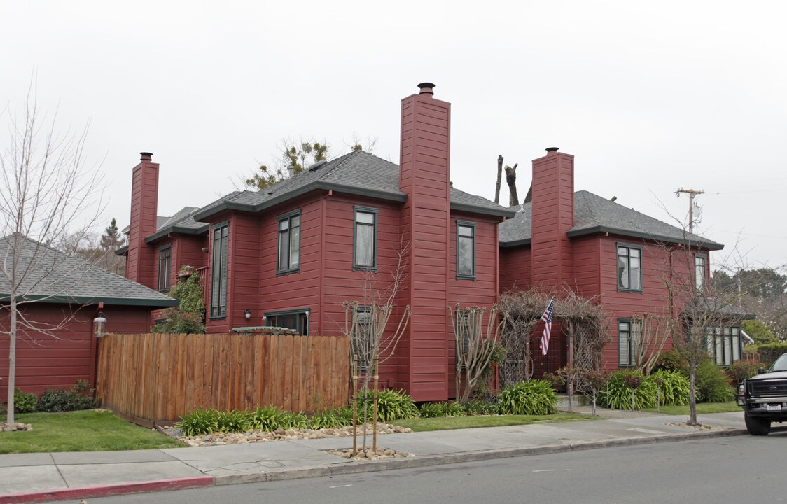 Villa De Adobe in Napa, CA - Building Photo