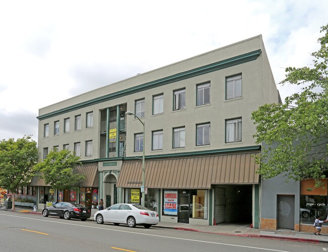 3901-3911 Piedmont Ave in Oakland, CA - Building Photo - Building Photo