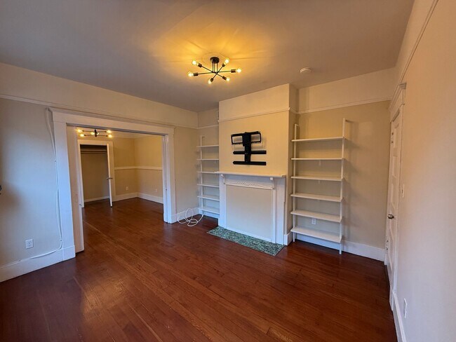 property at 2202 Bryant St