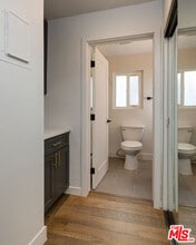 845 S Kenmore Ave in Los Angeles, CA - Building Photo - Building Photo