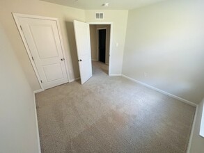 315 Locust Run Dr in York, PA - Building Photo - Building Photo