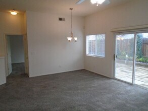 2378 Roualt St in Davis, CA - Building Photo - Building Photo