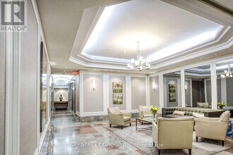 24 Wellesley St W in Toronto, ON - Building Photo - Building Photo