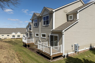 11306 Woodruff Lake Dr in Brighton, MI - Building Photo - Building Photo