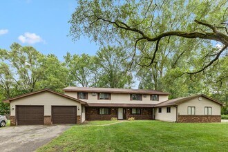 143 Gaines St SE in Grand Rapids, MI - Building Photo - Building Photo