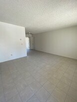 7455 Fox in Yucca Valley, CA - Building Photo