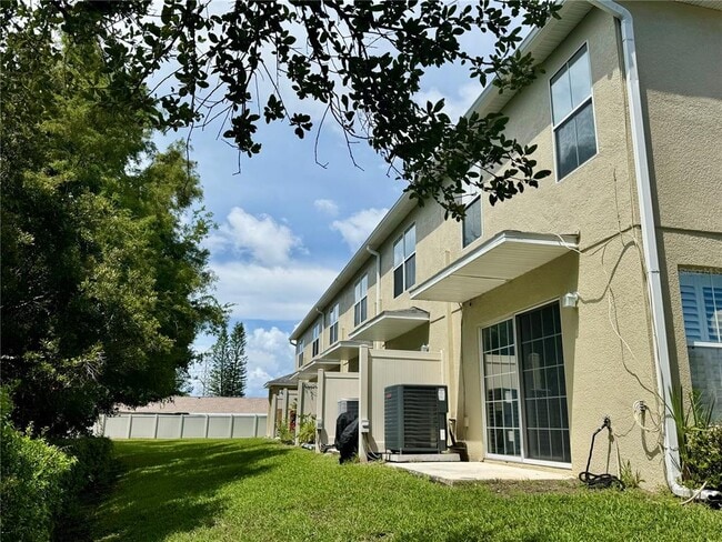 2088 Sun Down Dr in Clearwater, FL - Building Photo - Building Photo
