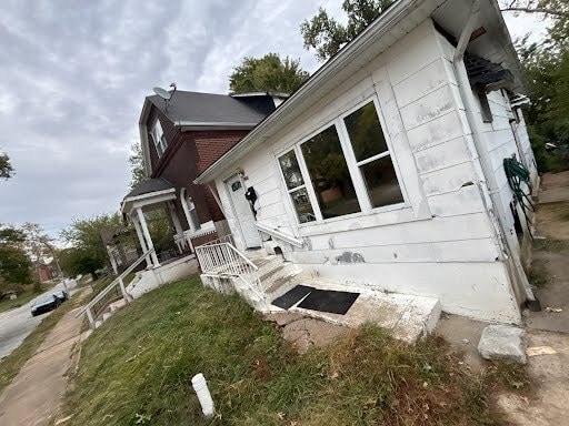 property at 5134 Oriole Ave