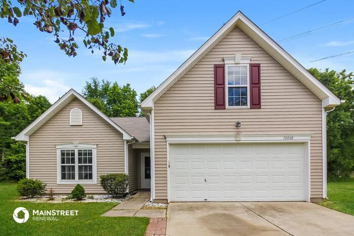 10000 Green Hedge Ave in Charlotte, NC - Building Photo