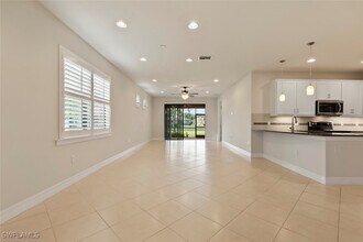 7993 Helena Ct in Ave Maria, FL - Foto de edificio - Building Photo