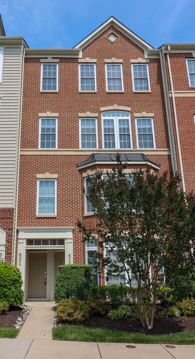 631 Kingfisher Ave in Gaithersburg, MD - Building Photo