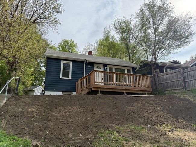 property at 1422 Glendale Blvd