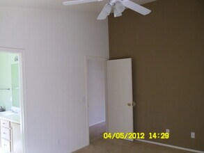4725 E Dry Creek Rd in Phoenix, AZ - Foto de edificio - Building Photo