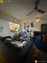 589 Beacon St, Unit B in Boston, MA - Foto de edificio - Building Photo