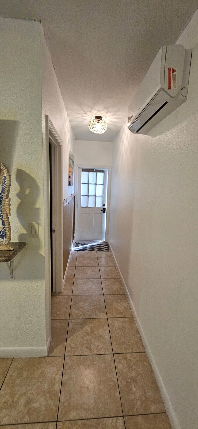 15030 SW 155th Ter, Unit 2 in Miami, FL - Building Photo - Building Photo