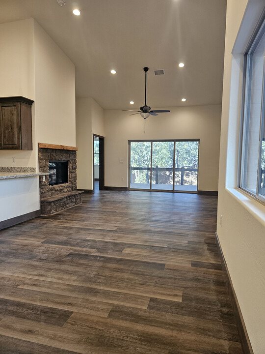 2840 W Villa Loop in Show Low, AZ - Foto de edificio