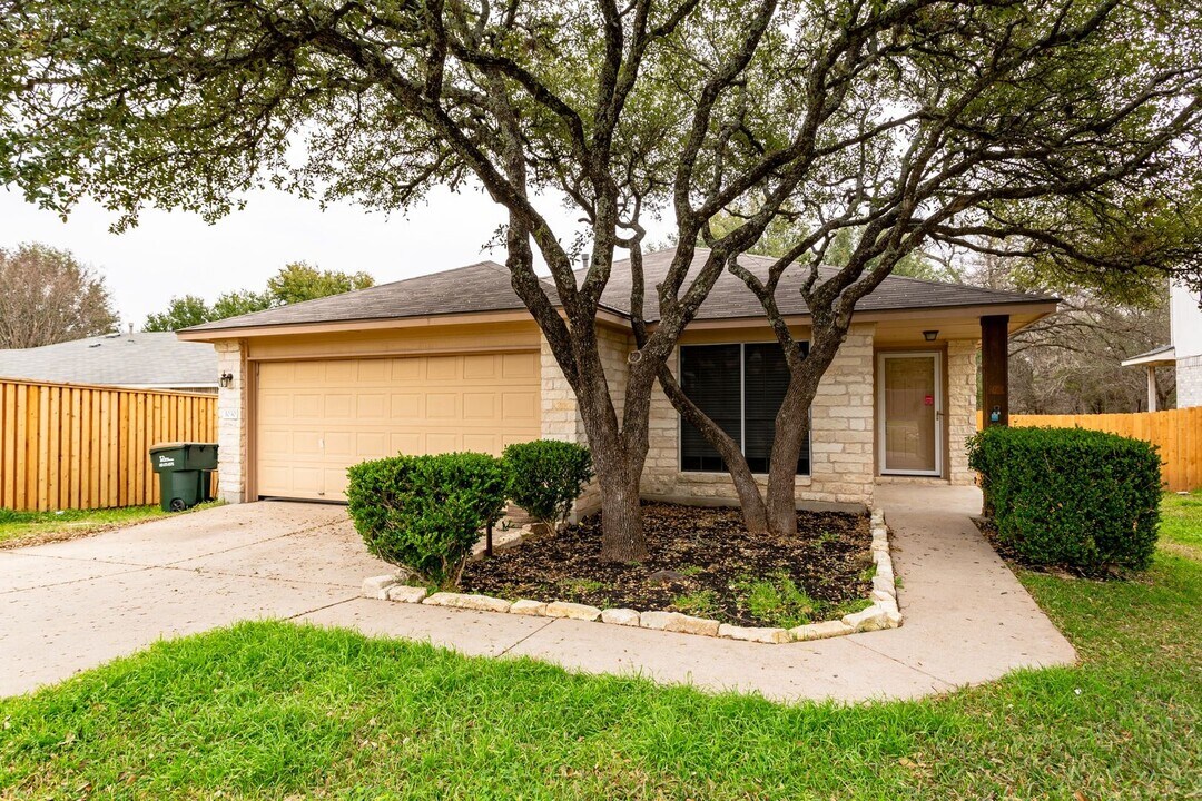 1030 Moser River Dr in Leander, TX - Building Photo