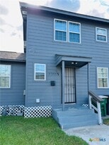 2313 1/2 N Louis St in Victoria, TX - Building Photo