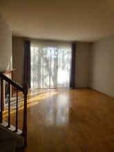 100 Harvest Gate Rd in Lake In The Hills, IL - Building Photo - Building Photo