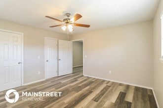 5701 N Warren Ave in Oklahoma City, OK - Foto de edificio - Building Photo