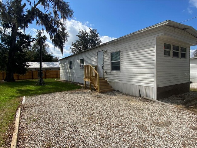 37444 Carringer Rd in Dade City, FL - Building Photo - Building Photo