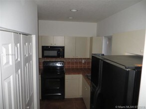 4119 NE 25th Ct in Homestead, FL - Foto de edificio - Building Photo