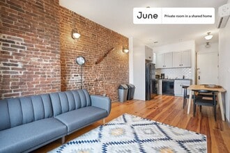 Room in Shared 3.0 bed/1 bath home in New York, NY - Building Photo - Building Photo