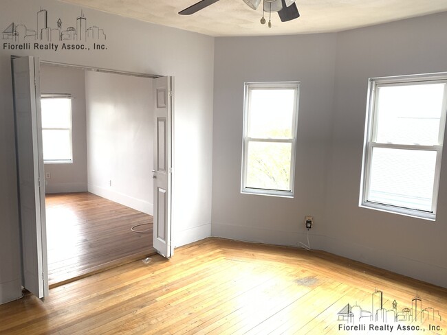 50 Clark St, Unit 2 in Everett, MA - Building Photo - Building Photo