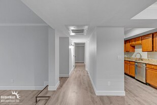 3405 W Danbury Dr in Phoenix, AZ - Building Photo