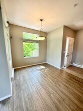 4020 S 212th Ct in Seatac, WA - Building Photo - Building Photo