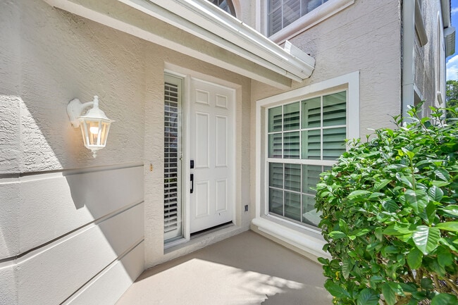 1580 Clermont Dr in Naples, FL - Building Photo - Building Photo