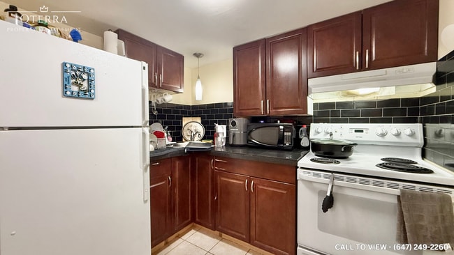 property at 4652 Centretown Way