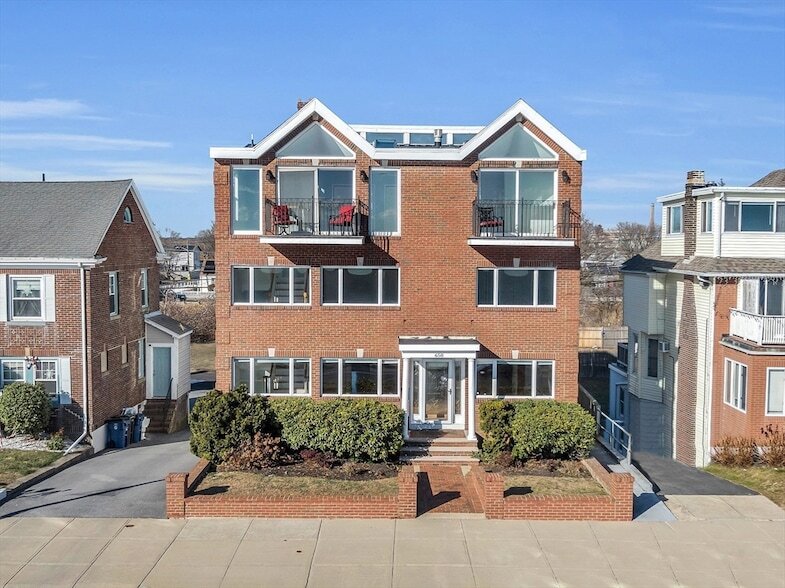 658 Revere Beach Blvd, Unit 1 in Revere, MA - Building Photo