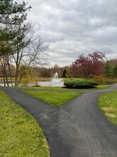 2704 Tarnbrook Dr, Unit B in Mount Laurel, NJ - Building Photo - Building Photo