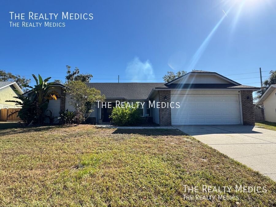 2601 Bridle Dr in Plant City, FL - Building Photo