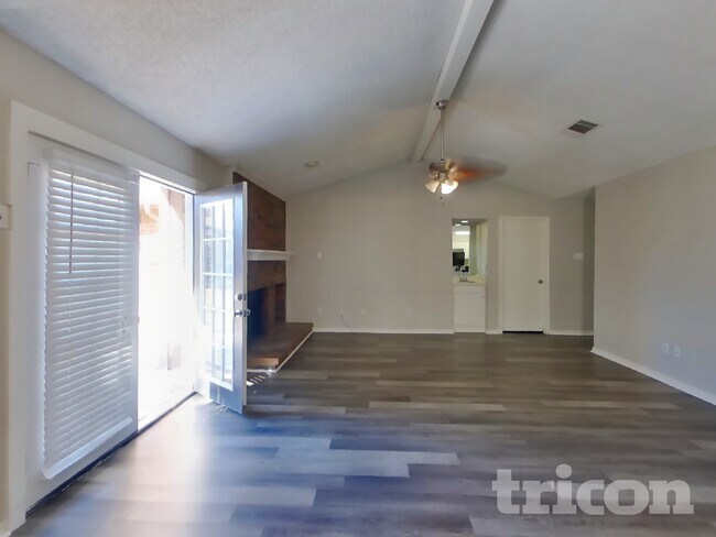 2442 Antler Trail in Lewisville, TX - Building Photo - Building Photo