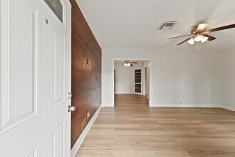 210 Rouse St in Houston, TX - Building Photo - Building Photo